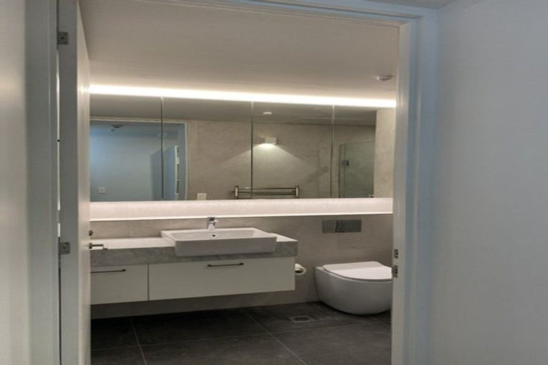 Photo of property in 202/15 Rawene Road, Birkenhead, Auckland, 0626