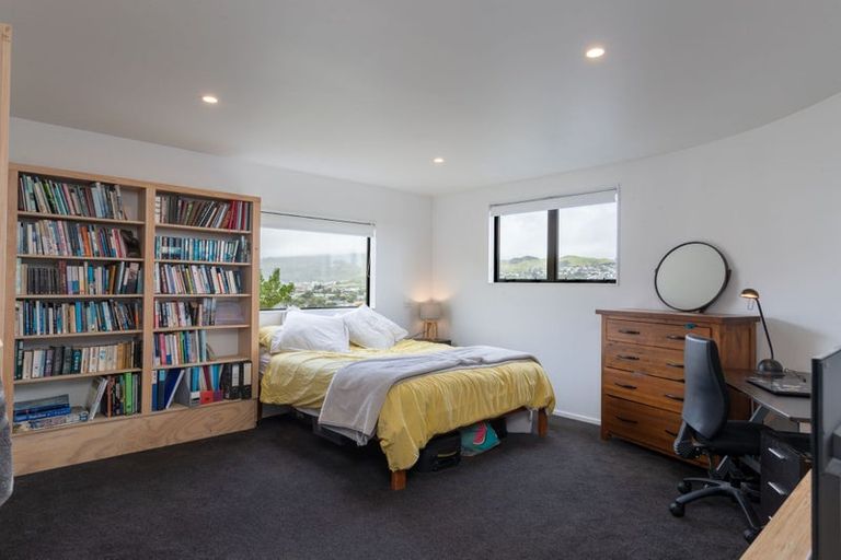 Photo of property in 14a Downes Street, Titahi Bay, Porirua, 5022