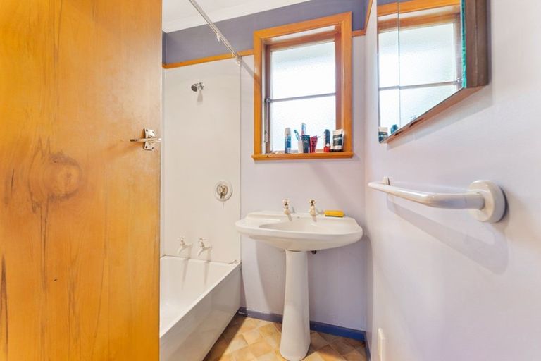 Photo of property in 26 Snowdon Avenue, Terrace End, Palmerston North, 4410