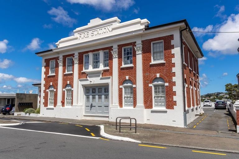 Photo of property in Fire Station Apartments, 54 Northland Road, Northland, Wellington, 6012