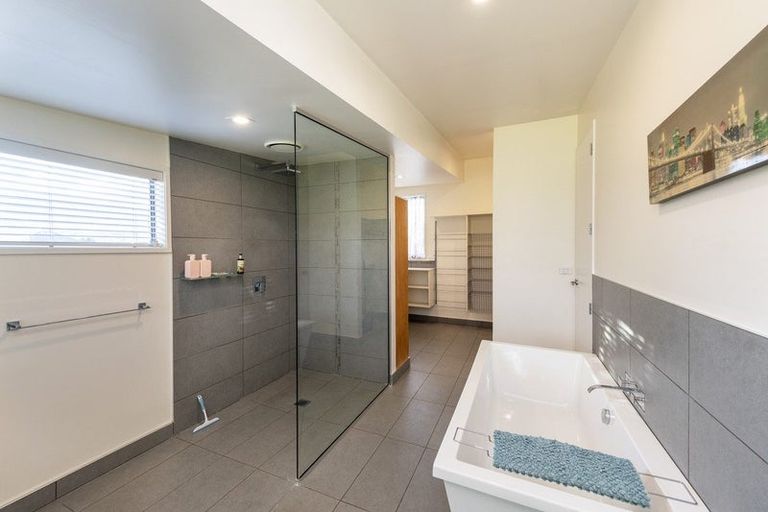 Photo of property in 9 Sunhaven Cove, Cromwell, 9310