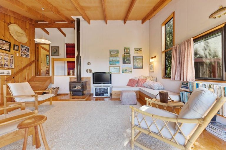 Photo of property in 33 Hauraki Terrace, Pukawa Bay, Turangi, 3381