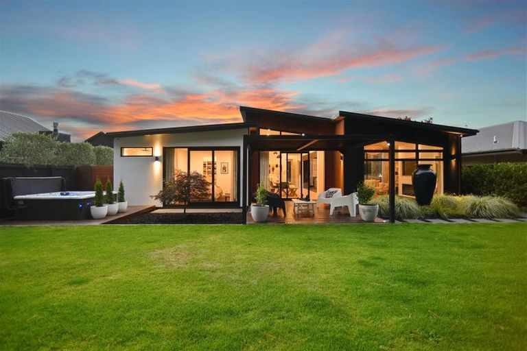 Photo of property in 29 Kohunga Crescent, Bottle Lake, Christchurch, 8083