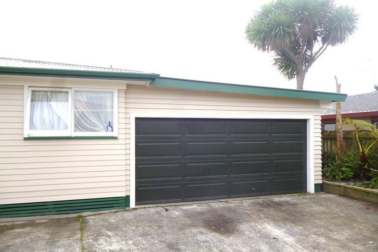Photo of property in 45 Cargill Street, Papakura, 2110