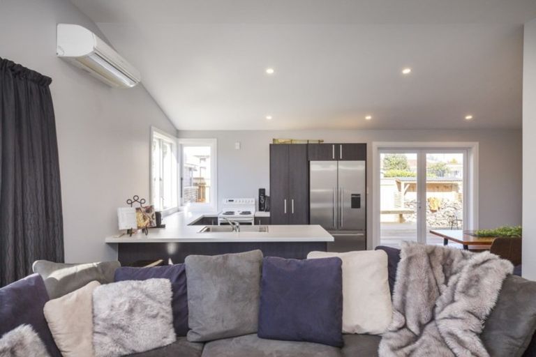 Photo of property in 102 Ferguson Street, West End, Palmerston North, 4412