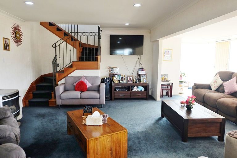 Photo of property in 26 Kimihia Road, Huntly, 3700