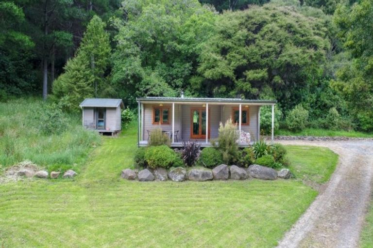 Photo of property in 578 Le Bons Bay Road, Le Bons Bay, Akaroa, 7583