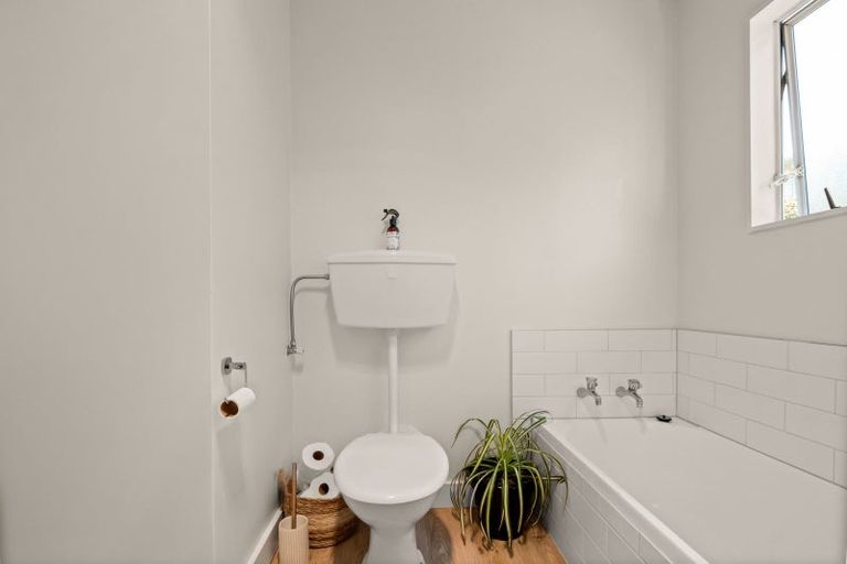 Photo of property in 93d Clemow Road, Fitzroy, New Plymouth, 4312