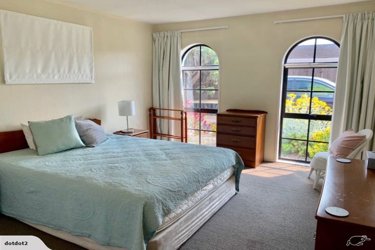 Photo of property in 2/3 Nimrod Place, Half Moon Bay, Auckland, 2012