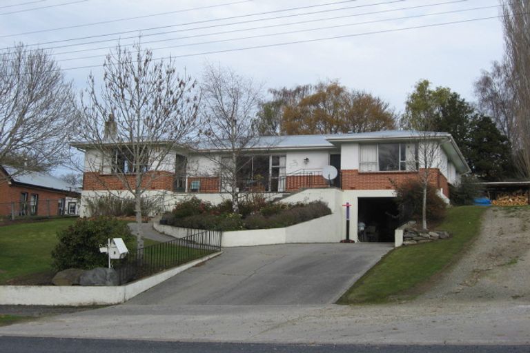 Photo of property in 8 Colonsay Street, Lawrence, 9532