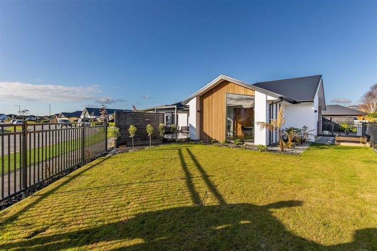 Photo of property in 8 Whitburn Avenue, Halswell, Christchurch, 8025