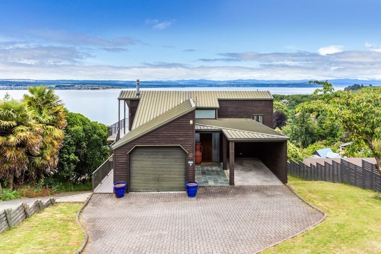 Photo of property in 73 Wakeman Road, Acacia Bay, Taupo, 3330
