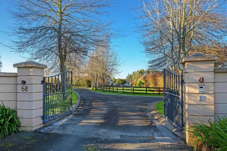 Photo of property in 68 Porterfield Road, Whitford, Howick, 2571