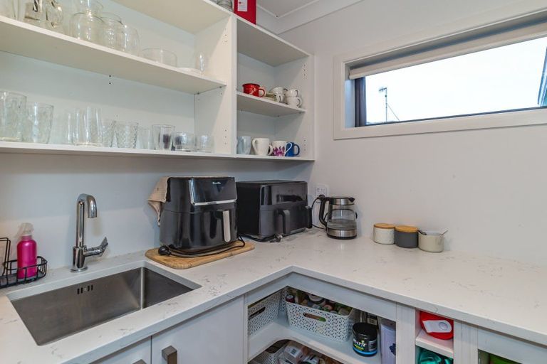 Photo of property in 144b Winchester Street, Levin, 5510