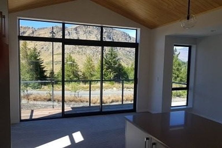 Photo of property in 2 O'callaghan Street, Arthurs Point, Queenstown, 9371