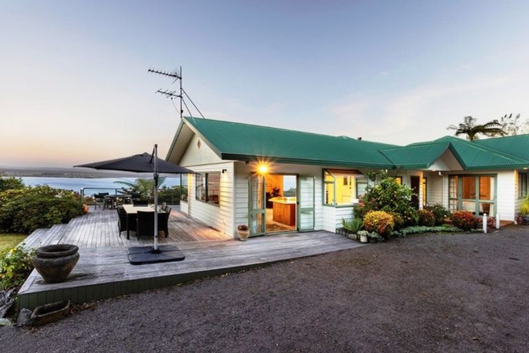 Photo of property in 65 Mapara Road, Acacia Bay, Taupo, 3385