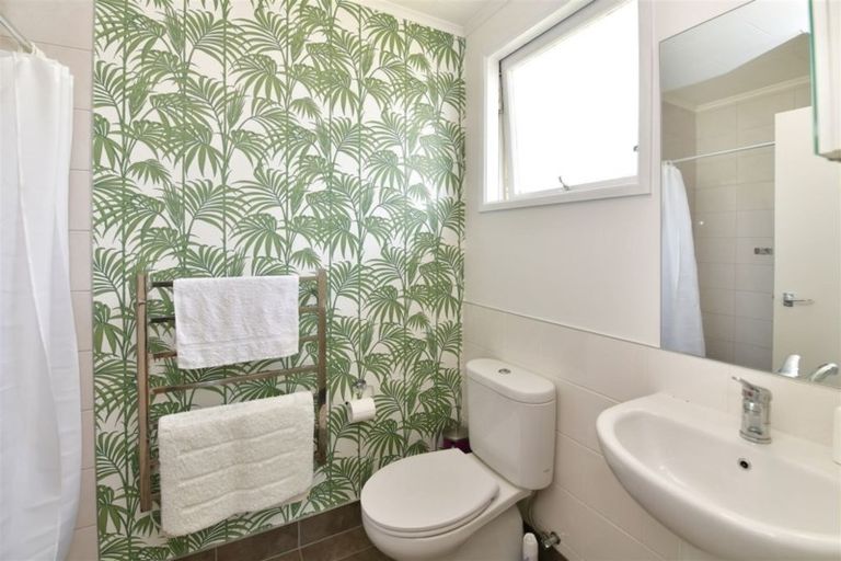 Photo of property in 622a Whangaparaoa Road, Stanmore Bay, Whangaparaoa, 0932