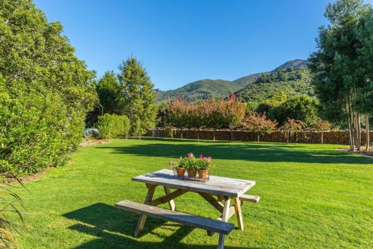 Photo of property in 28 Lady Cobham Grove, Anakiwa, Picton, 7281