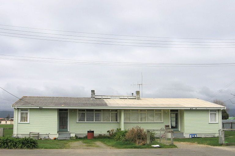 Photo of property in 25 Forth Street, Levin, 5510