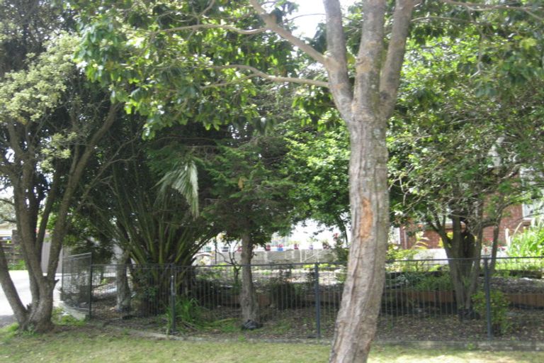 Photo of property in 15 Arnwood Street, Manurewa, Auckland, 2102