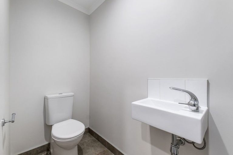 Photo of property in 23 Mcdonnell Road, Arrowtown, 9302