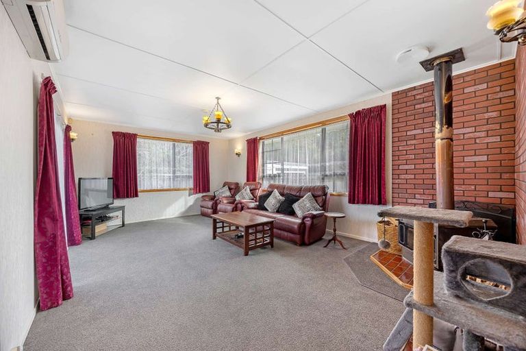 Photo of property in 8 Ngaturi Grove, Wainuiomata, Lower Hutt, 5014