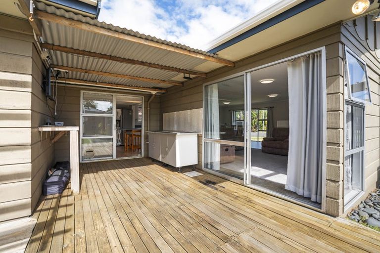 Photo of property in 7 Glengowan Place, Conifer Grove, Takanini, 2112