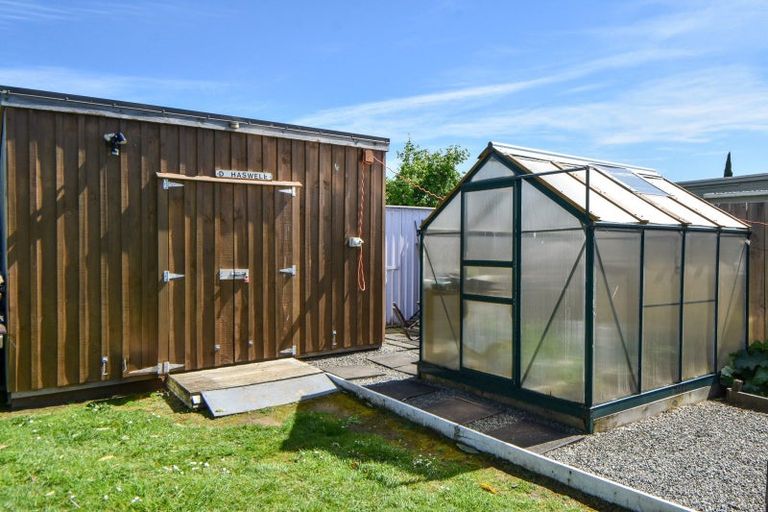 Photo of property in 6 Kupe Drive, Carterton, 5713