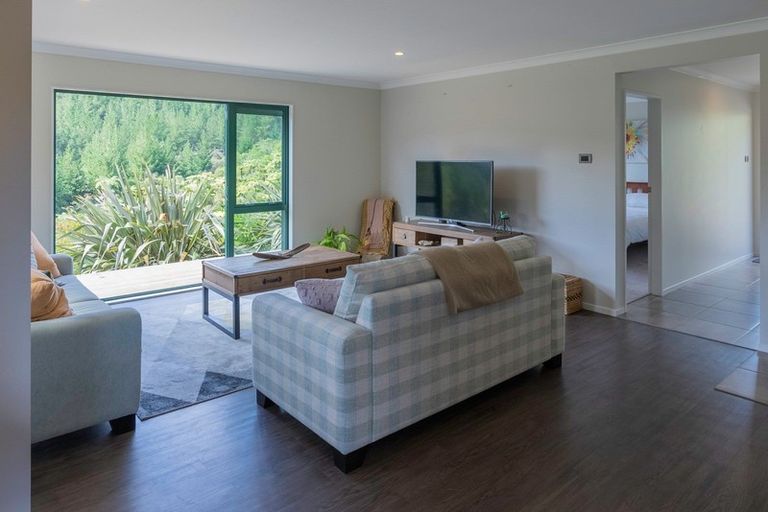 Photo of property in 396 Mangaone South Road, Reikorangi, Waikanae, 5391