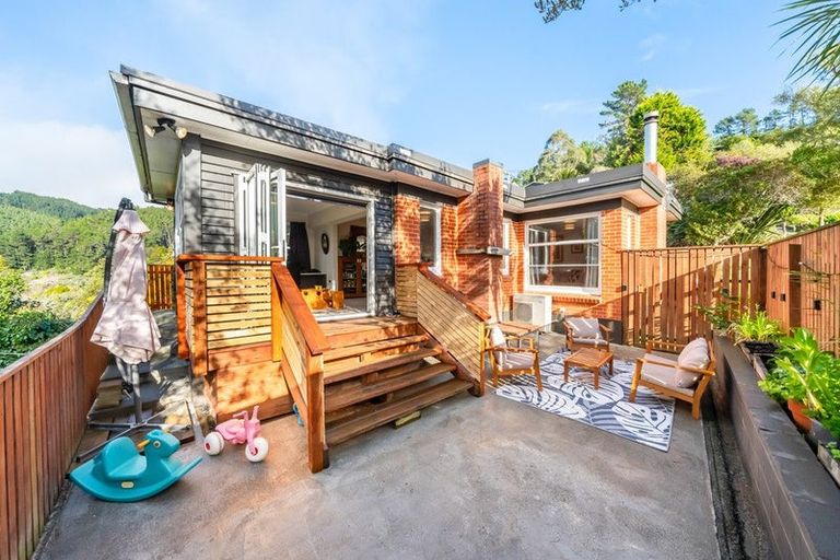 Photo of property in 51 Wyndham Road, Pinehaven, Upper Hutt, 5019