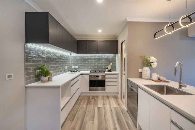 Photo of property in 61 Dover Road, Wainuiomata, Lower Hutt, 5014