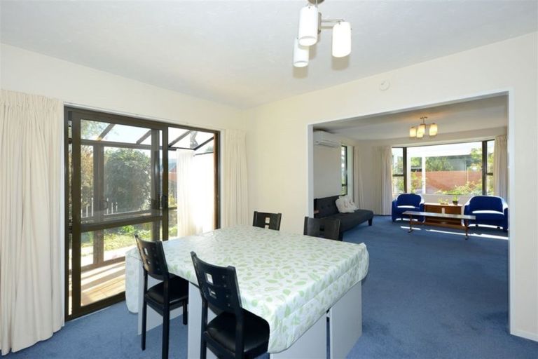 Photo of property in 2 Rubens Place, Burnside, Christchurch, 8053
