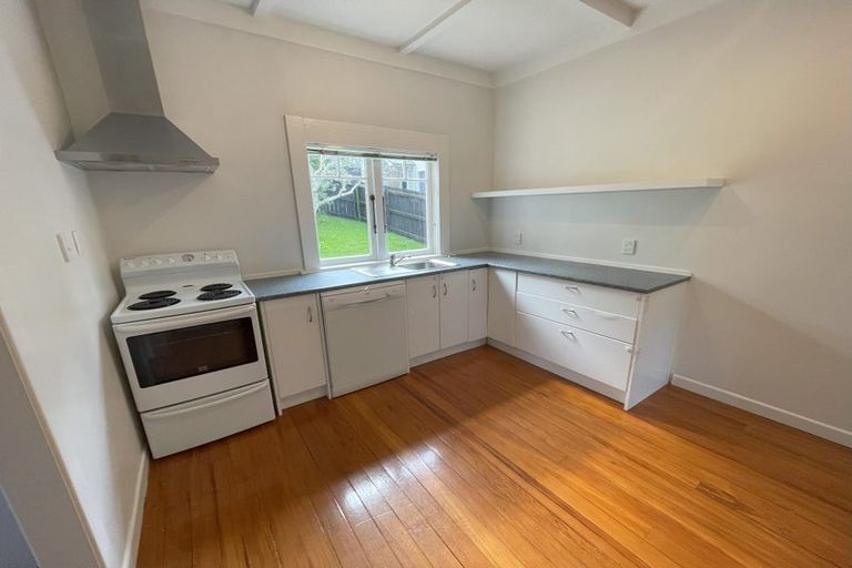 Photo of property in 41 Hillsborough Road, Hillsborough, Auckland, 1042