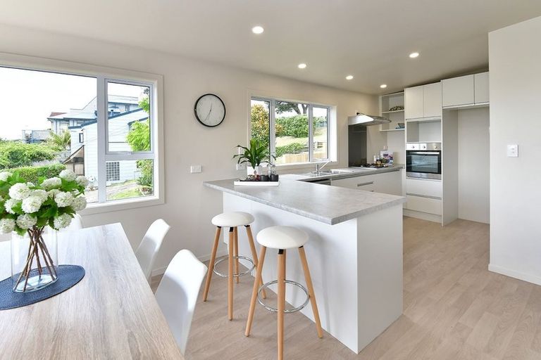 Photo of property in 42 Stanmore Bay Road, Stanmore Bay, Whangaparaoa, 0932