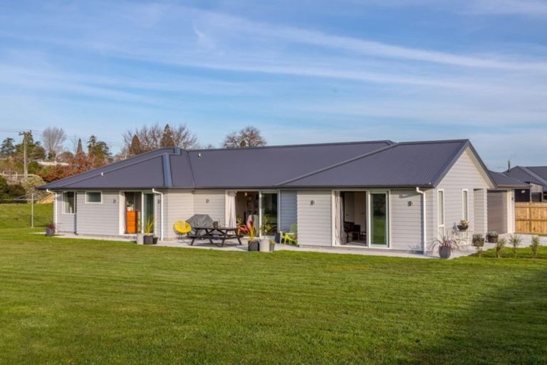 Photo of property in 24 Roger Renall Avenue, Lansdowne, Masterton, 5810