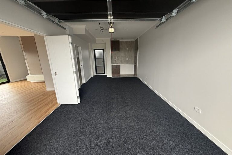 Photo of property in 2a Mayflower Close, Mangere East, Auckland, 2024