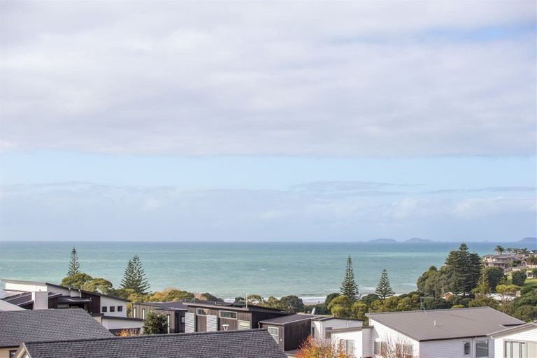 Photo of property in 30 Bearing Parade, Long Bay, Auckland, 0630