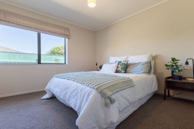 Photo of property in 86 Parata Street, Waikanae, 5036