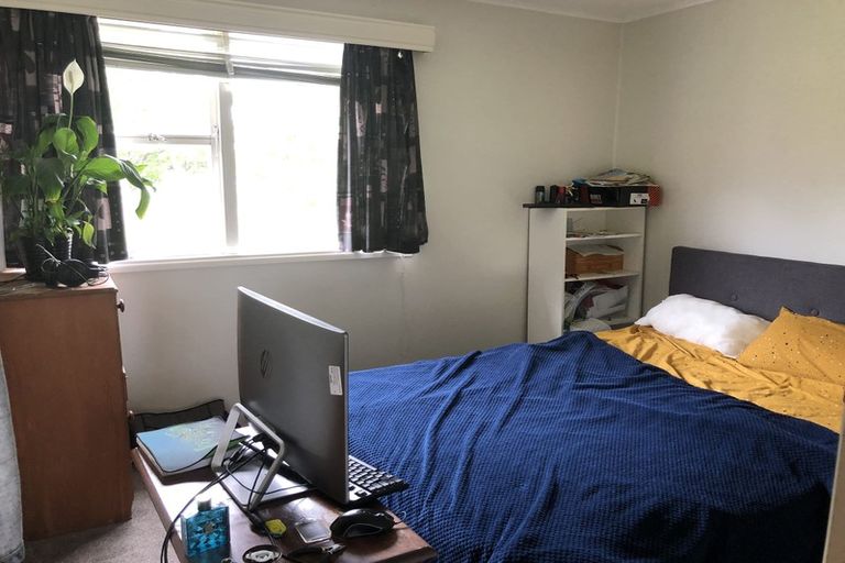 Photo of property in 23 Colwill Road, Massey, Auckland, 0614