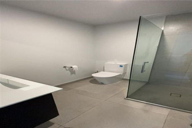 Photo of property in 4/327 Lincoln Road, Addington, Christchurch, 8024