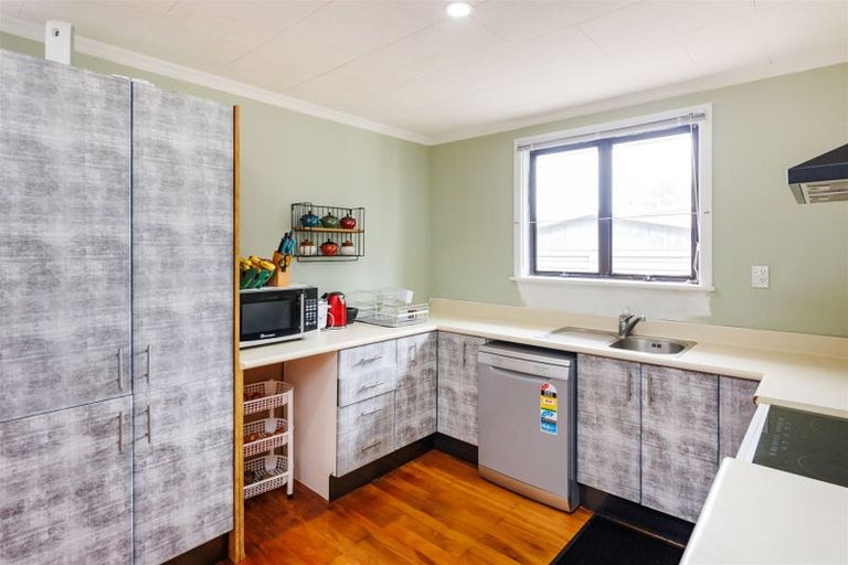 Photo of property in 71 Bridge Street, Bulls, 4818