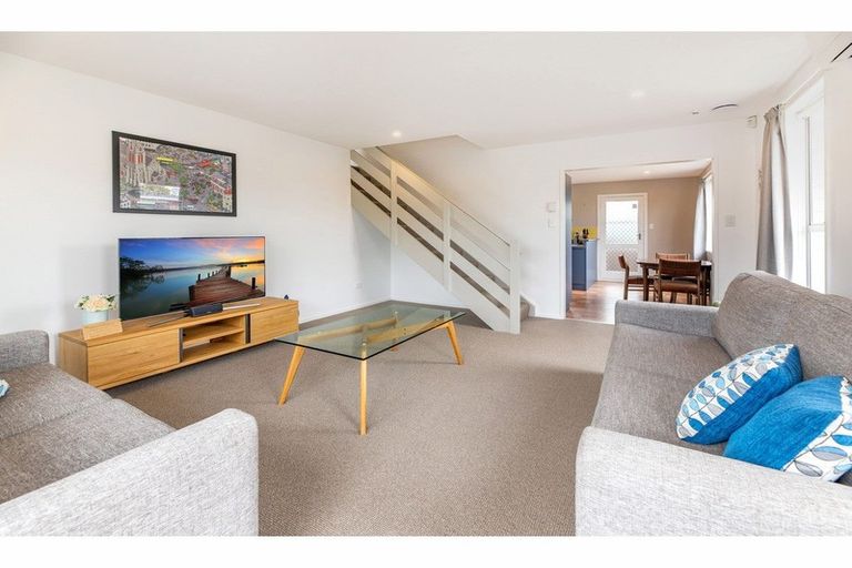 Photo of property in 8a Wyatt Place, Russley, Christchurch, 8042