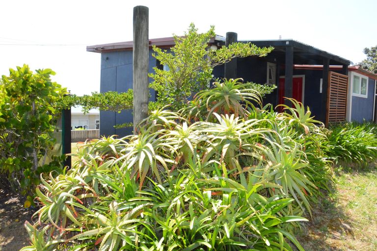 Photo of property in 5 Tokopapa Street, Mokau, 4376