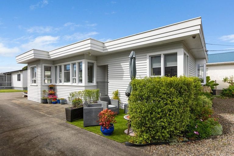 Photo of property in 1/5 Rainsford Street, Moturoa, New Plymouth, 4310