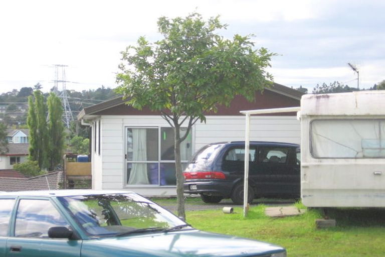 Photo of property in 7 Halloran Place, Massey, Auckland, 0614