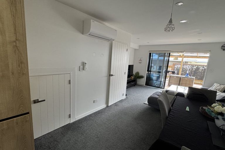 Photo of property in 7/4017 Great North Road, Glen Eden, Auckland, 0602