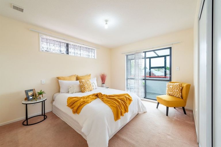 Photo of property in 122b Yaldhurst Road, Sockburn, Christchurch, 8042