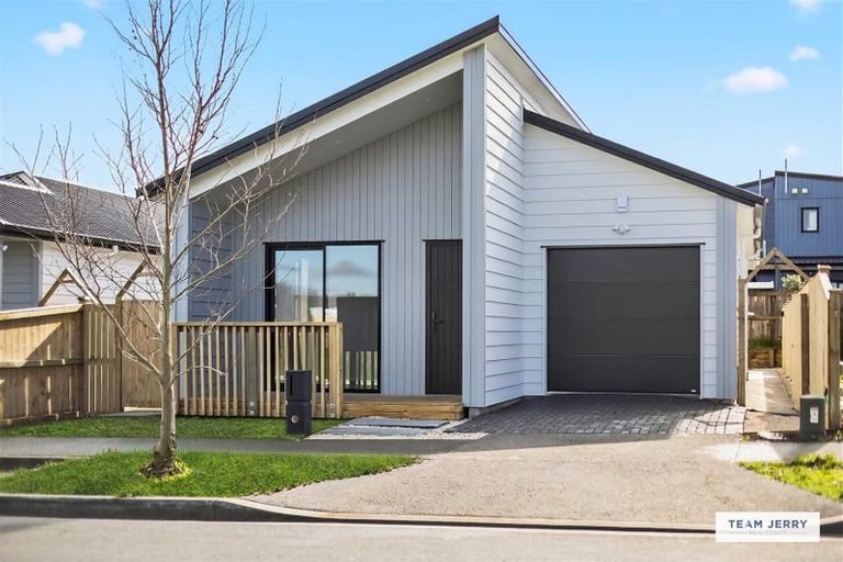 Photo of property in 13 Huringa Road, Karaka, Papakura, 2113