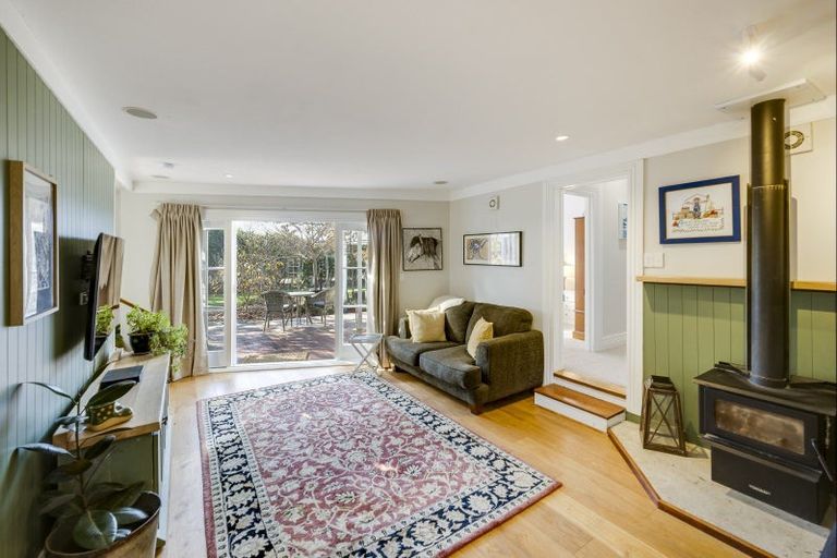 Photo of property in 461 Saint Georges Road, Havelock North, 4130