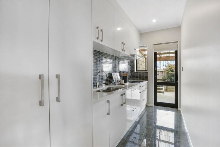 Photo of property in 11 Veneta Close, Flat Bush, Auckland, 2019